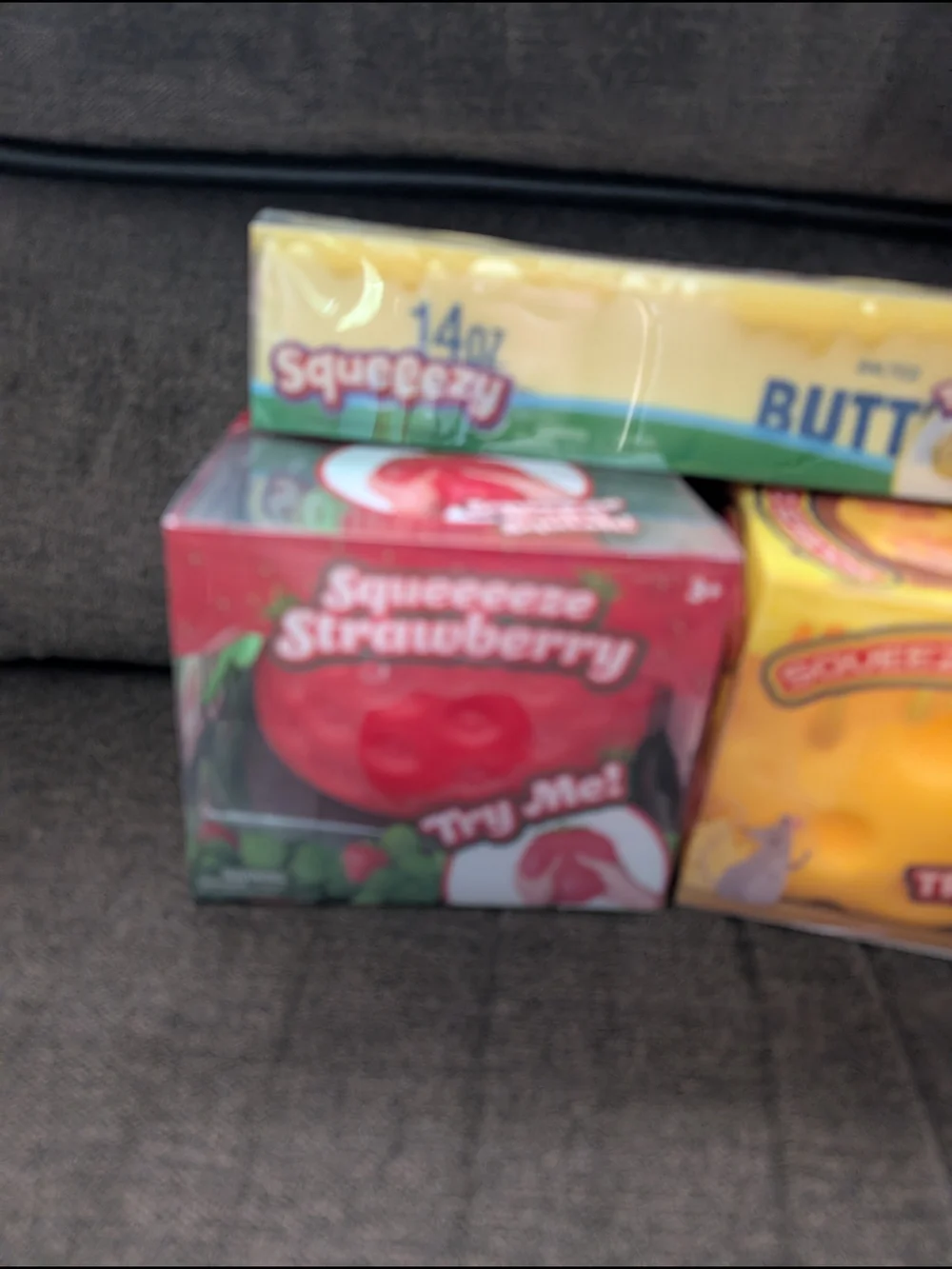 Squeeezy butter, Carrot, Strawberry and Cheese - Picture 3 of 4